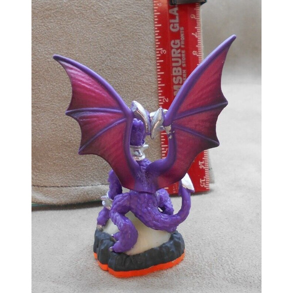 2012 Cynder Spyro Adventures Activision Skylander Giants Series 2 Figure - Picture 4 of 6